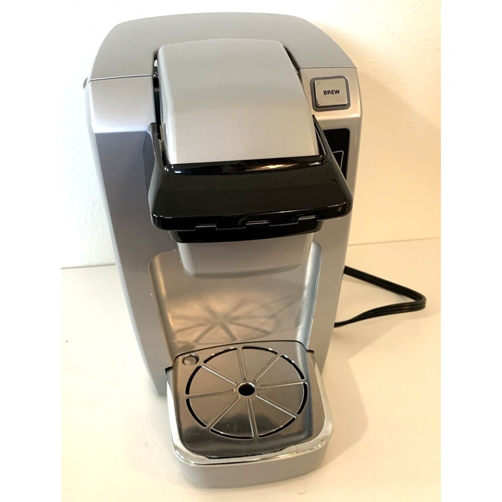 Keurig B31 Premium Coffee Maker 120 VAC 1425W 60Hz K-Cup w/3 K-Carafe Tested